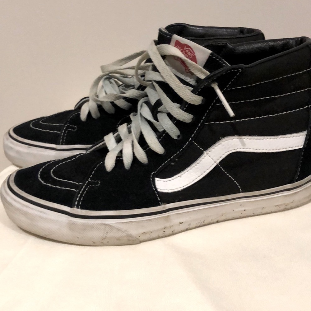 Vans Sk8- Hi shoes Women’s Sise 8.5 & Men’s 7.0